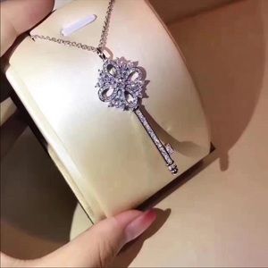 Tiffany necklace key